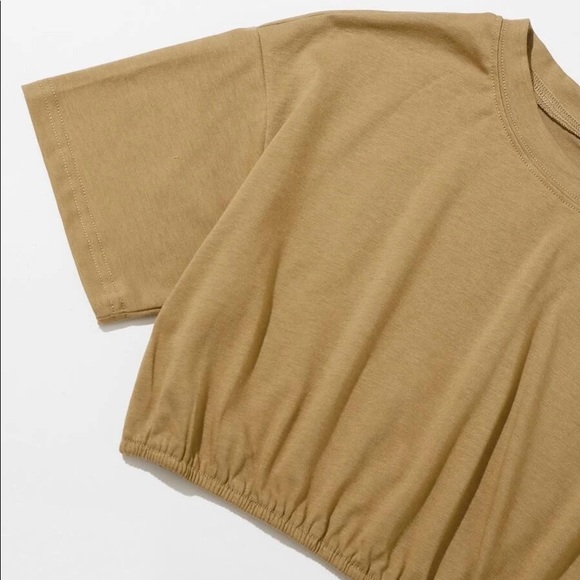 Solid Crop Top & Knot Front Shorts - Picture 3 of 6